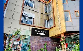 Townhouse By Oyo Eastern View Formerly Vihaan Residency